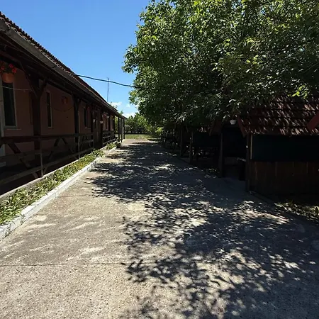Femeli Hotel