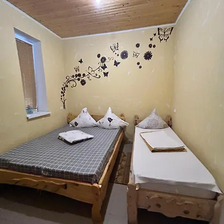Hotel Femeli Velyatyn