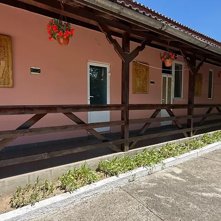 Hotel Femeli Velyatyn